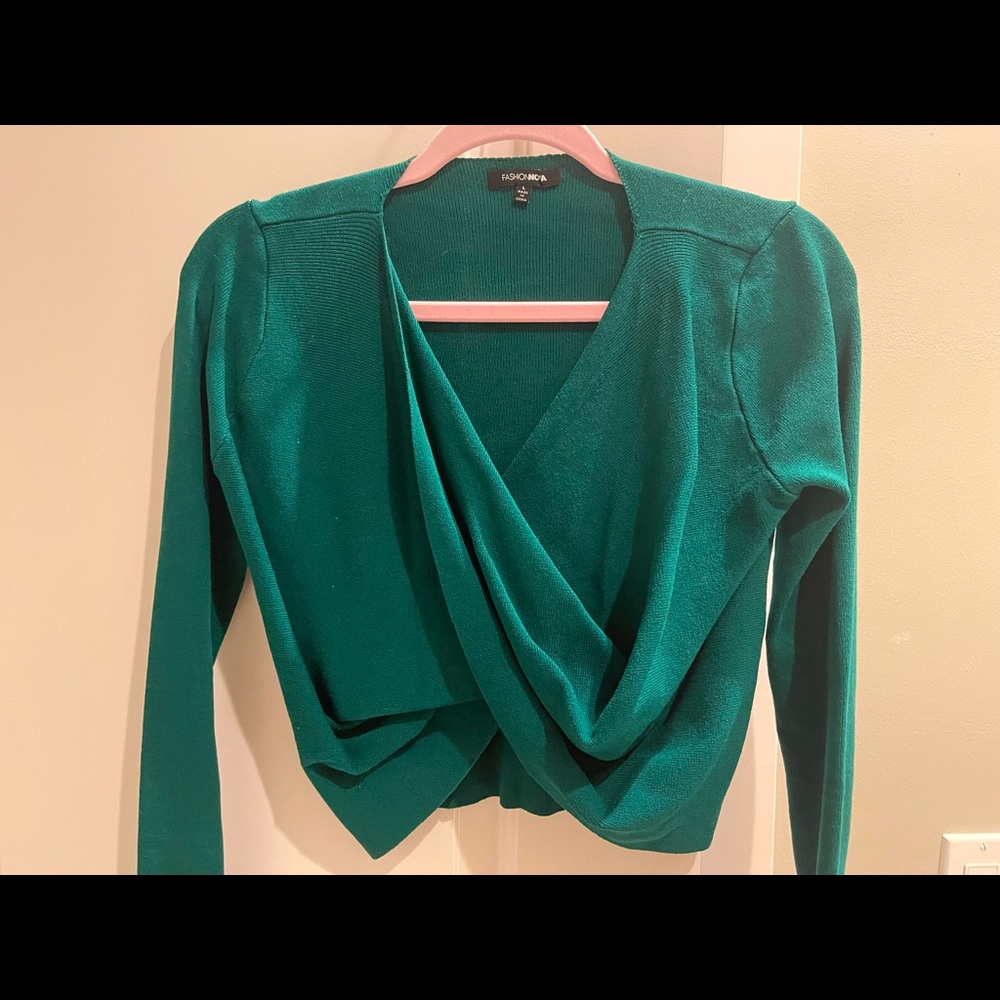 Fashion Nova Crop top sweater
